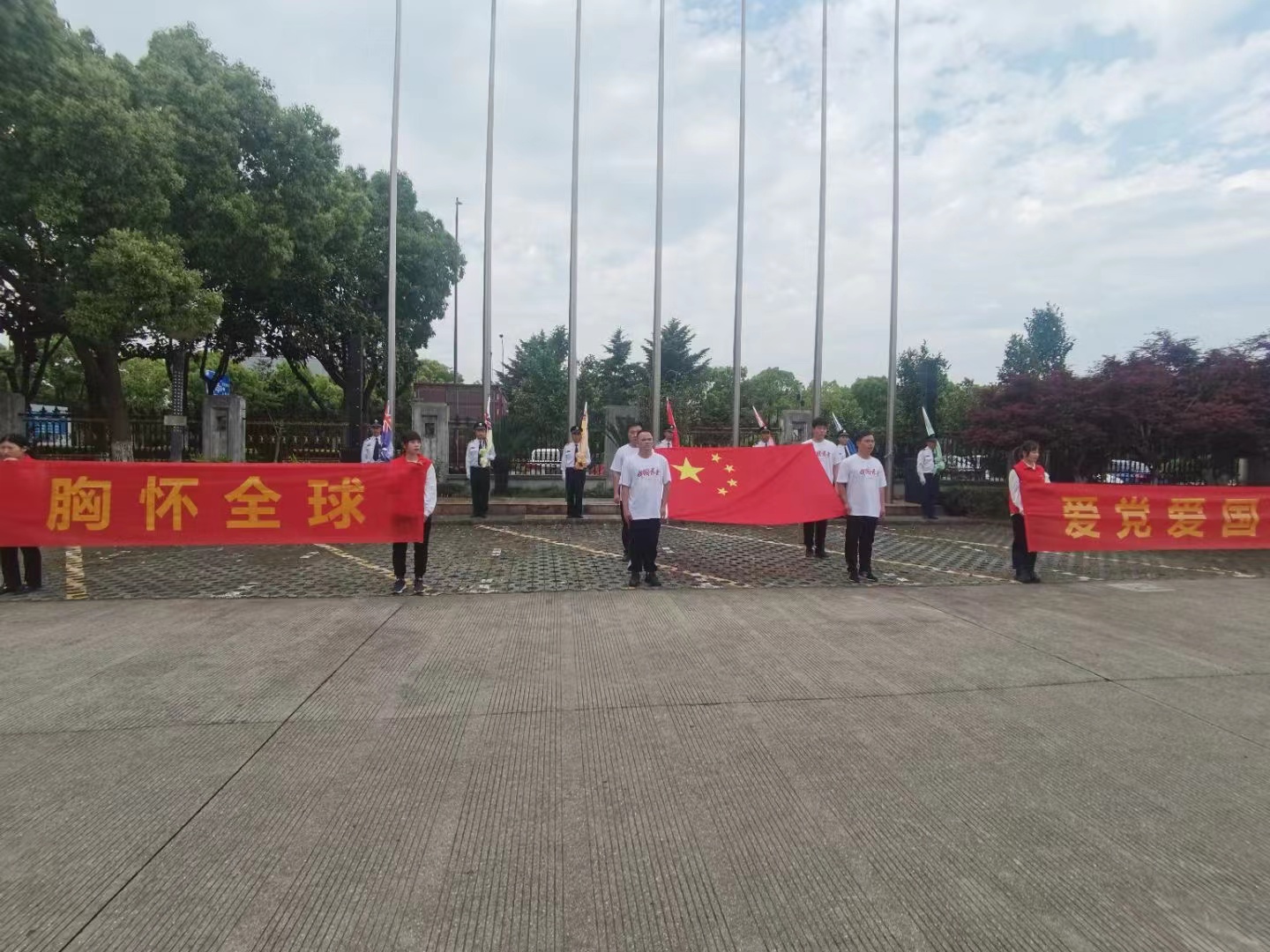 五四青年节 | 音王举行隆重的升旗仪式弘扬五四精神