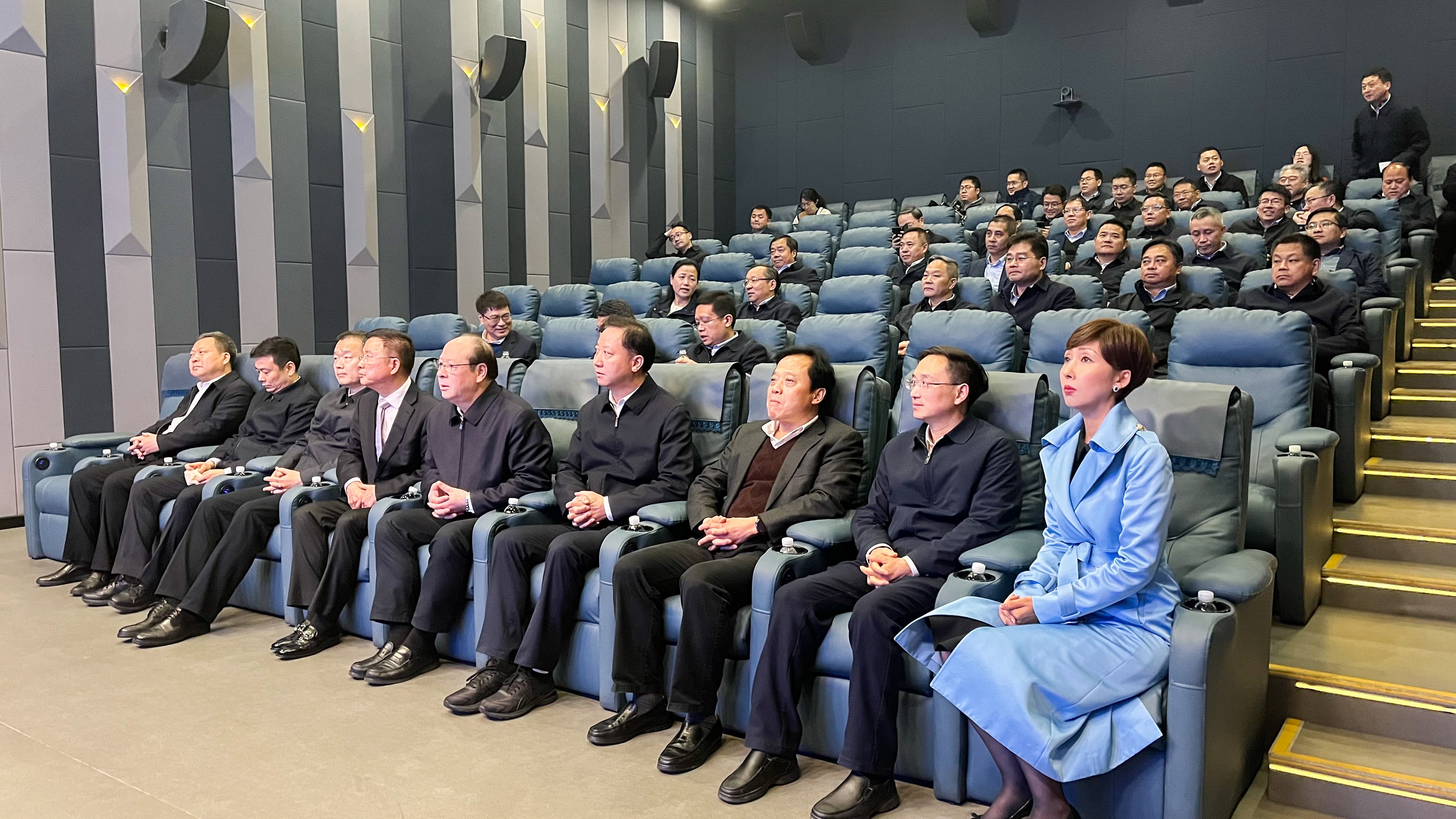 热点新闻 | 宁波、蚌埠两市党政领导一行赴音王集团考察调研